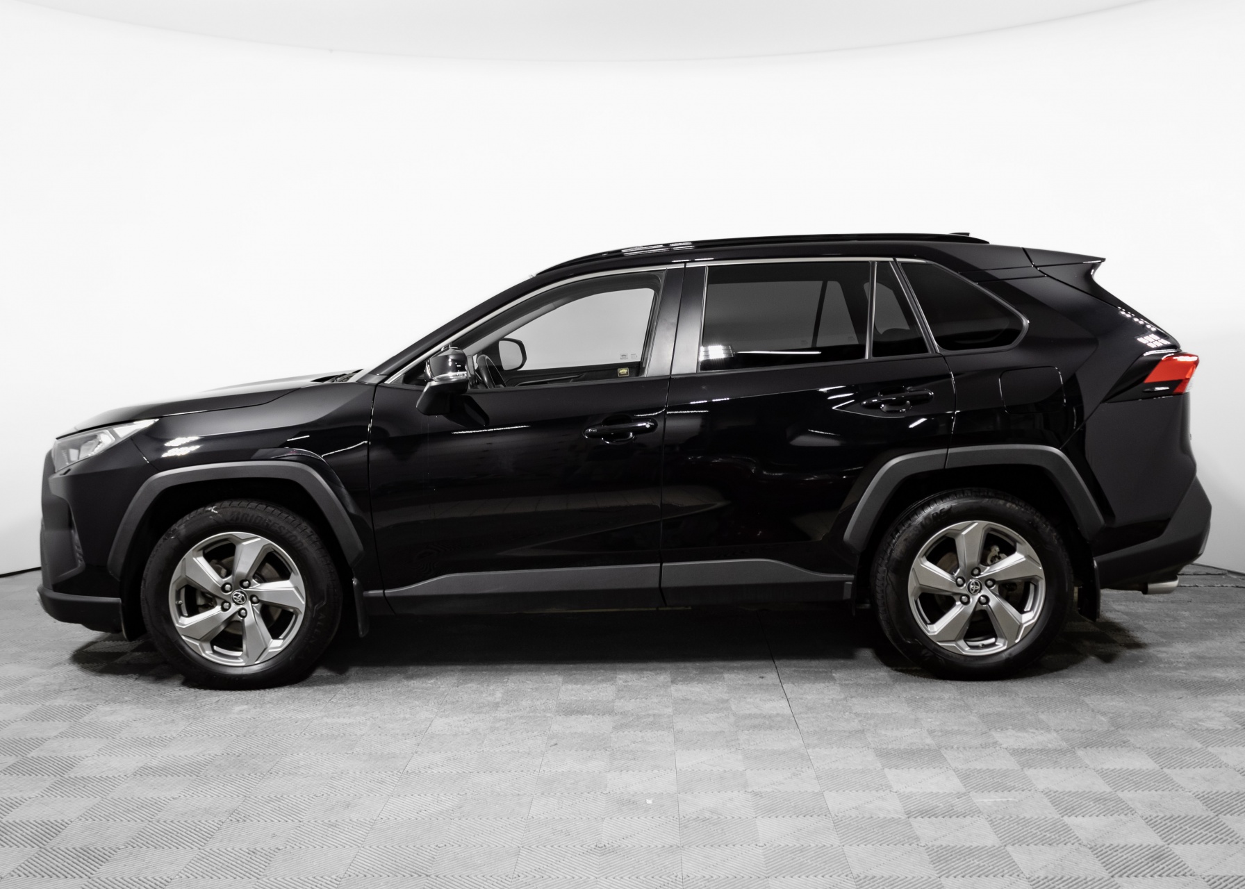 Купить TOYOTA RAV4 2020г. с пробегом в Перми - VERRA