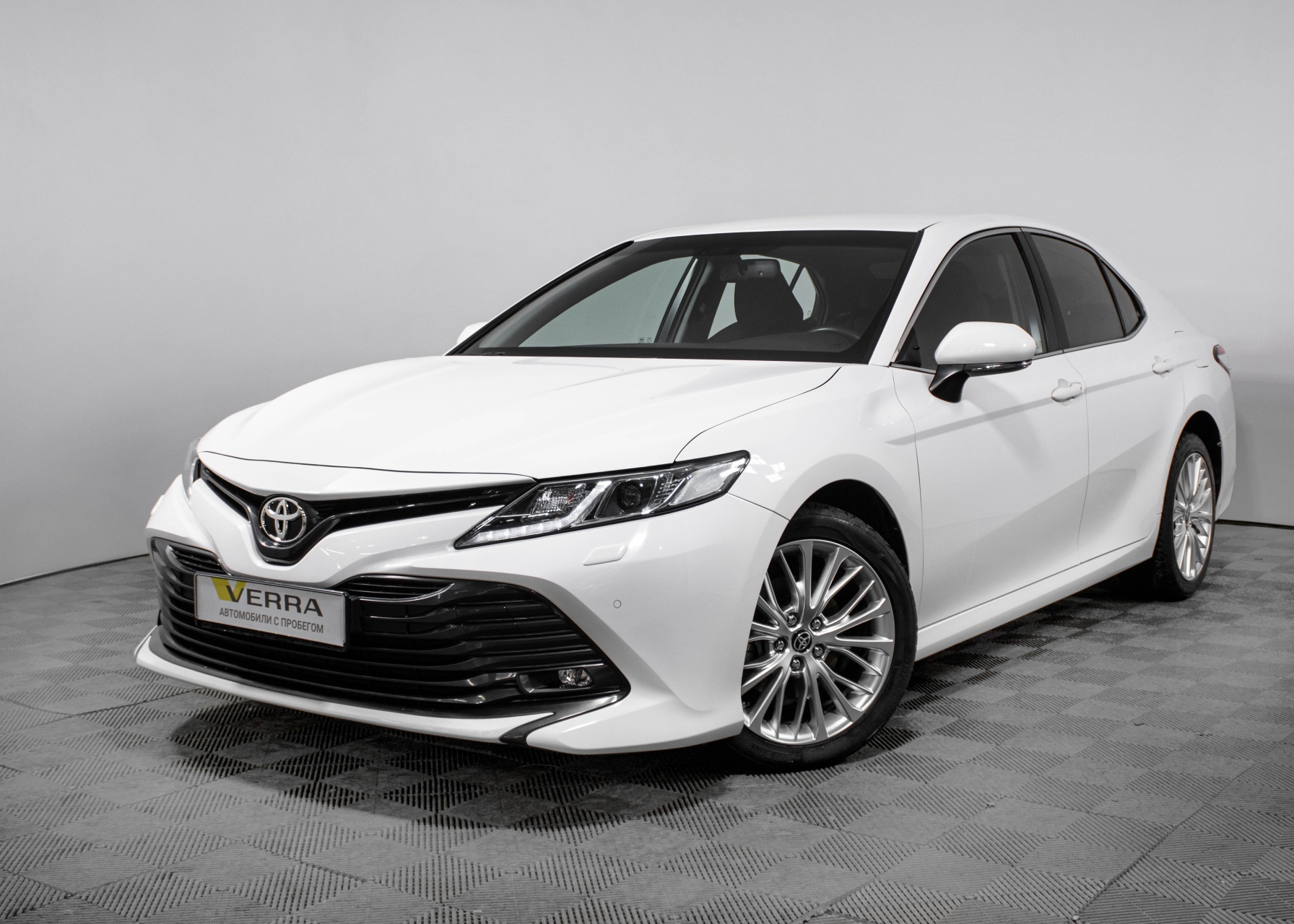 Купить TOYOTA CAMRY 2020г. с пробегом в Перми - VERRA