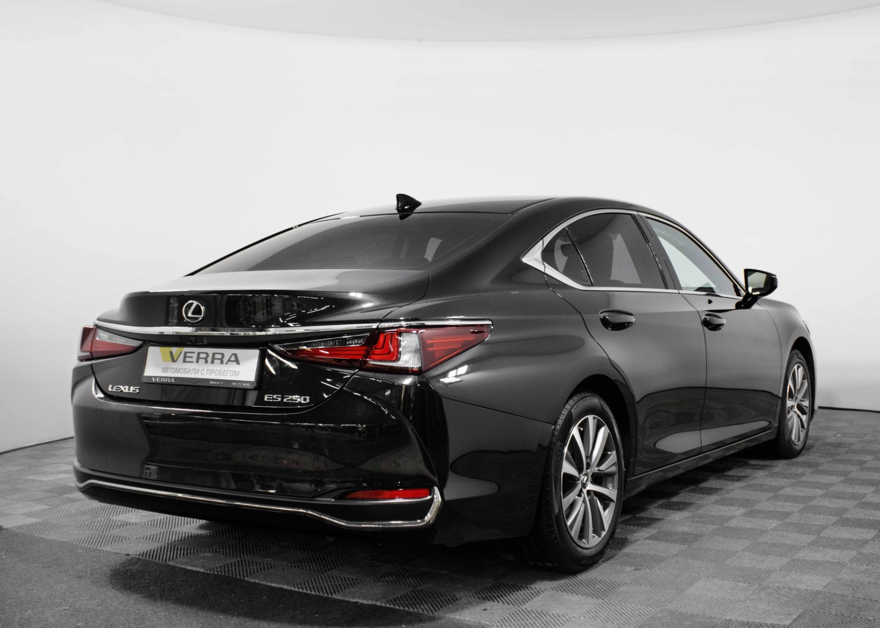 Купить LEXUS ES 250 2019г. с пробегом в Перми - VERRA