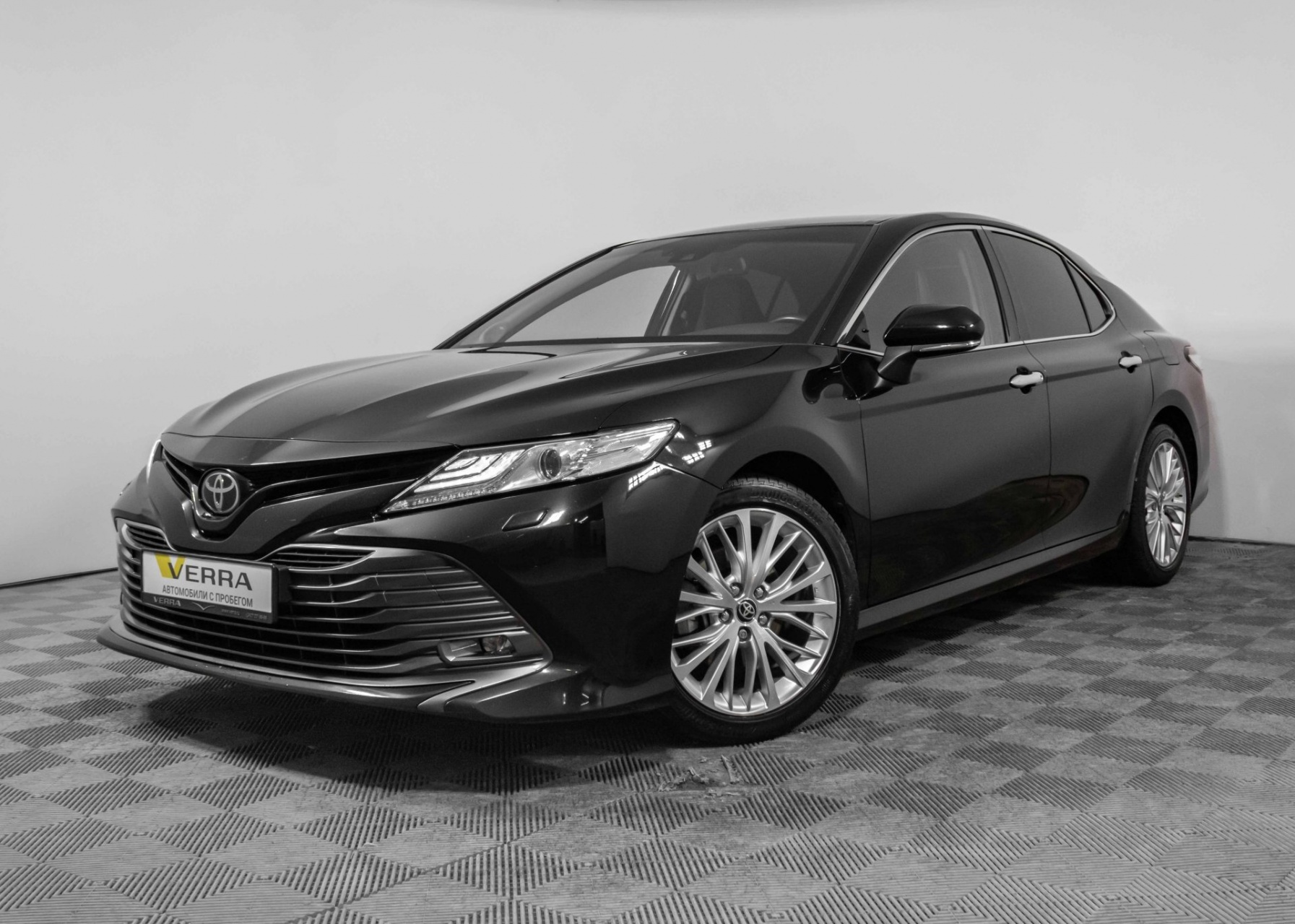 Купить TOYOTA CAMRY 2021г. с пробегом в Перми - VERRA